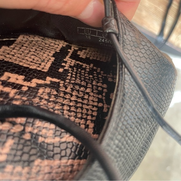 Zara black leather point toe ankle wrap ballet style embossed snake size 7.5 - Picture 10 of 16